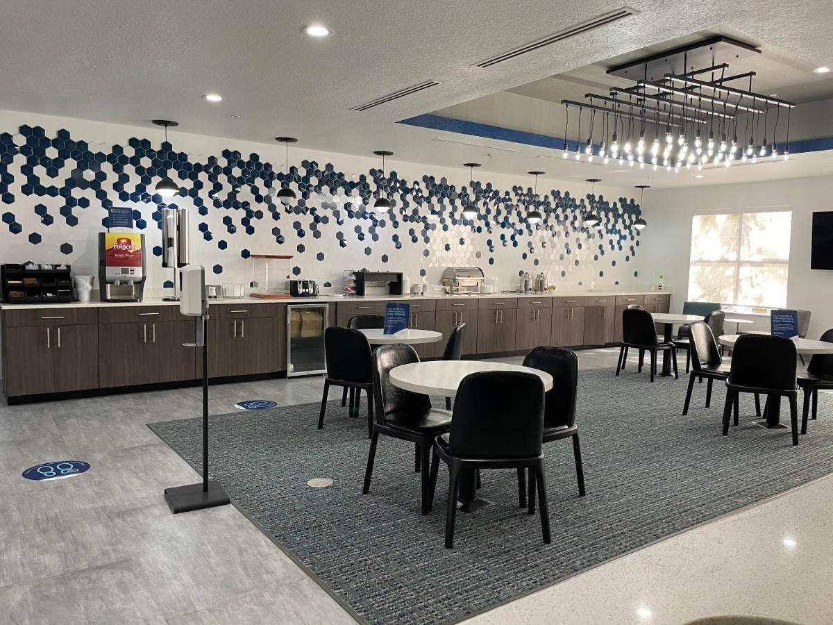 La Quinta By Wyndham Tampa Central Carrollwood Village Bagian luar foto