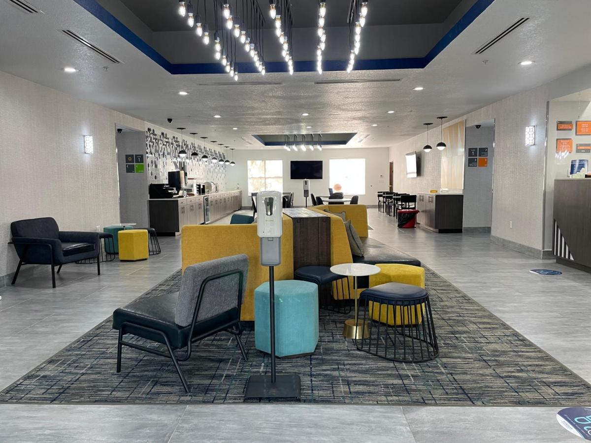 La Quinta By Wyndham Tampa Central Carrollwood Village Bagian luar foto