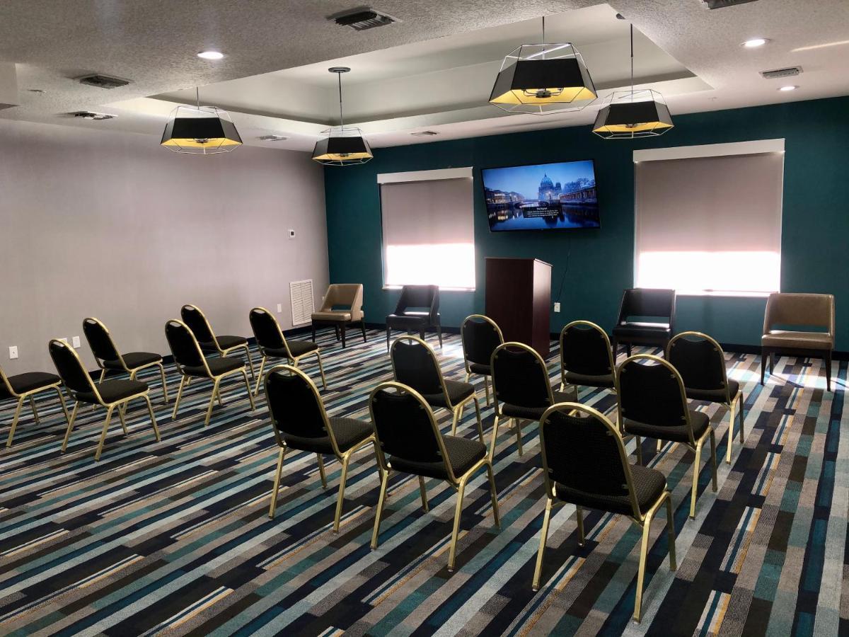 La Quinta By Wyndham Tampa Central Carrollwood Village Bagian luar foto
