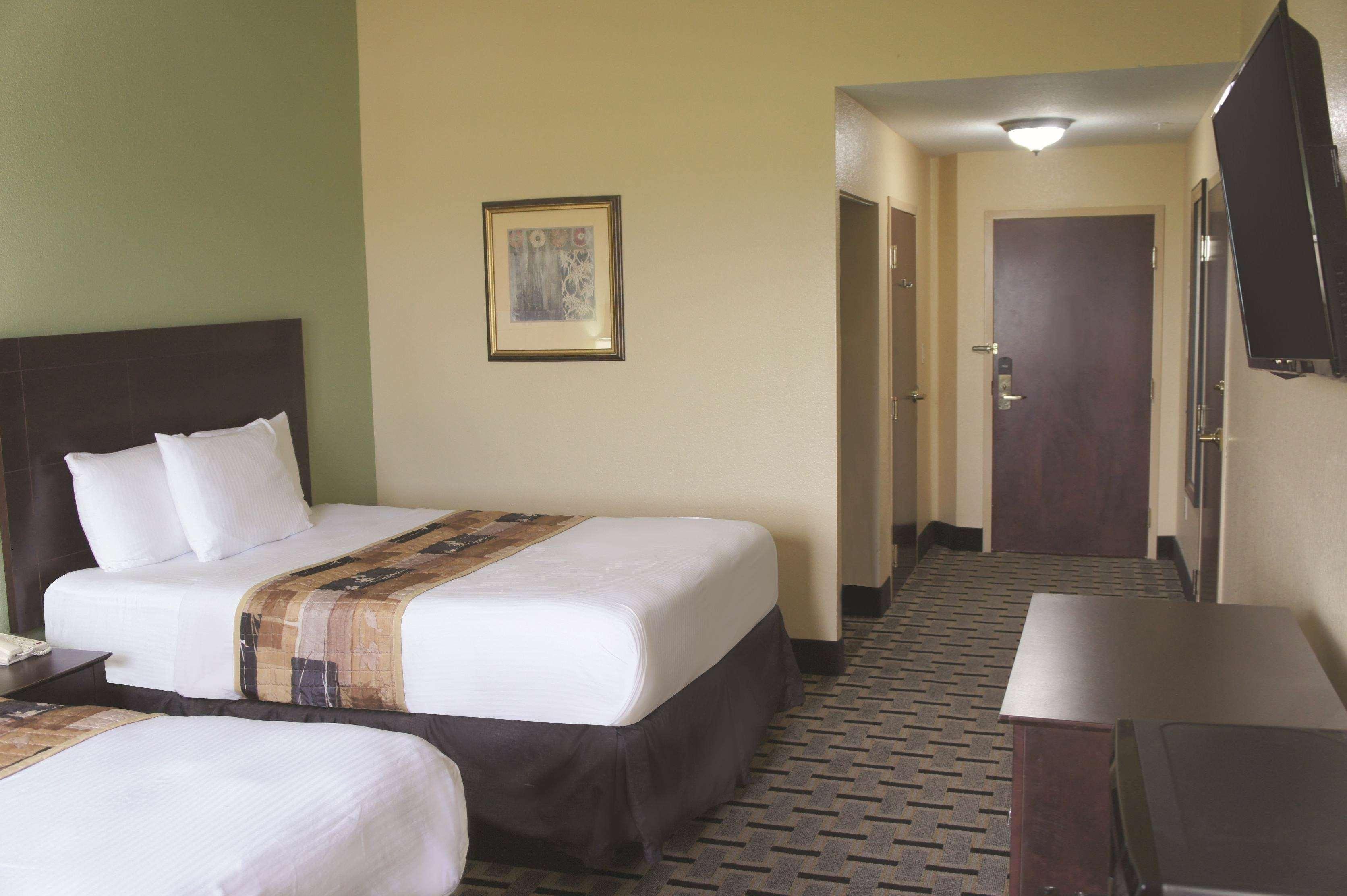 La Quinta By Wyndham Tampa Central Carrollwood Village Bagian luar foto