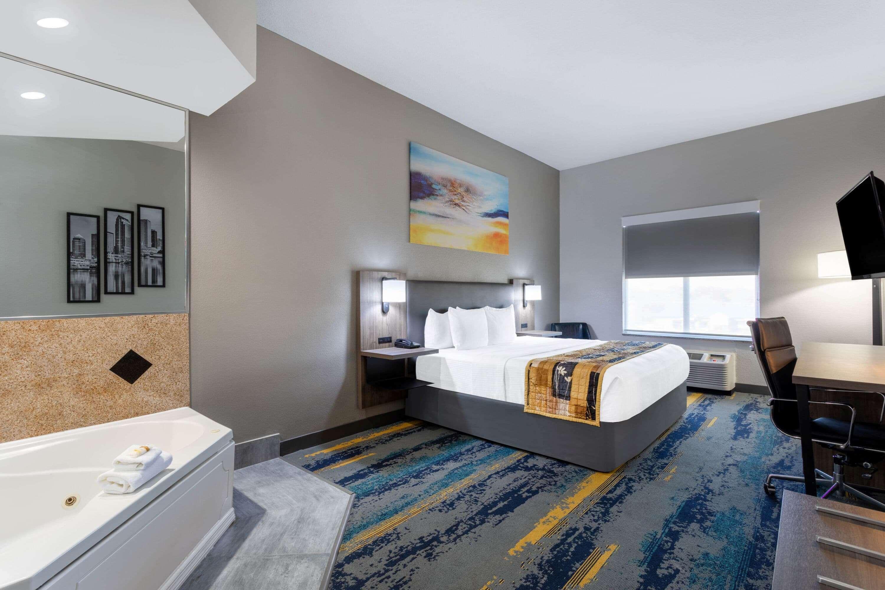 La Quinta By Wyndham Tampa Central Carrollwood Village Bagian luar foto