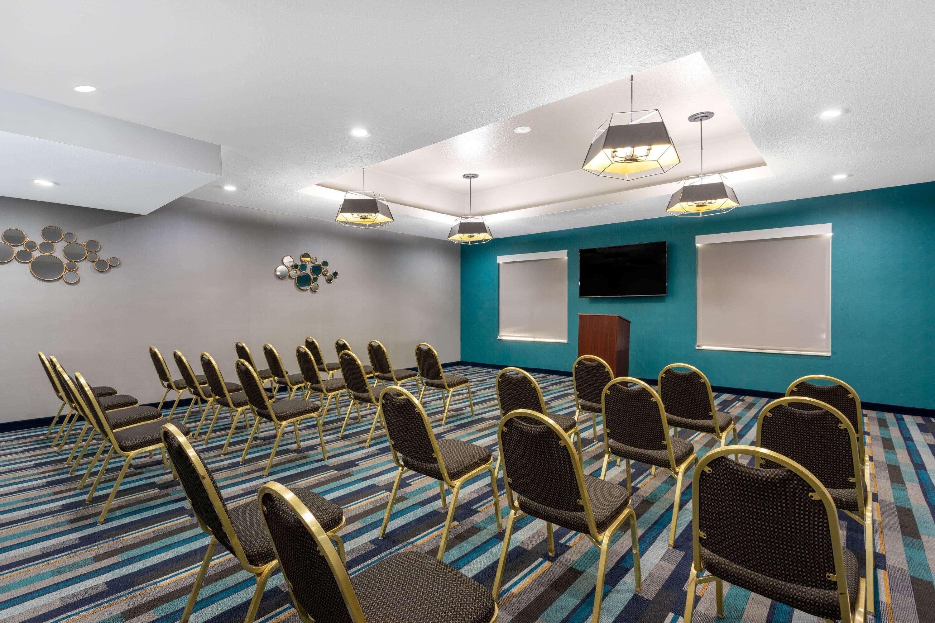 La Quinta By Wyndham Tampa Central Carrollwood Village Bagian luar foto