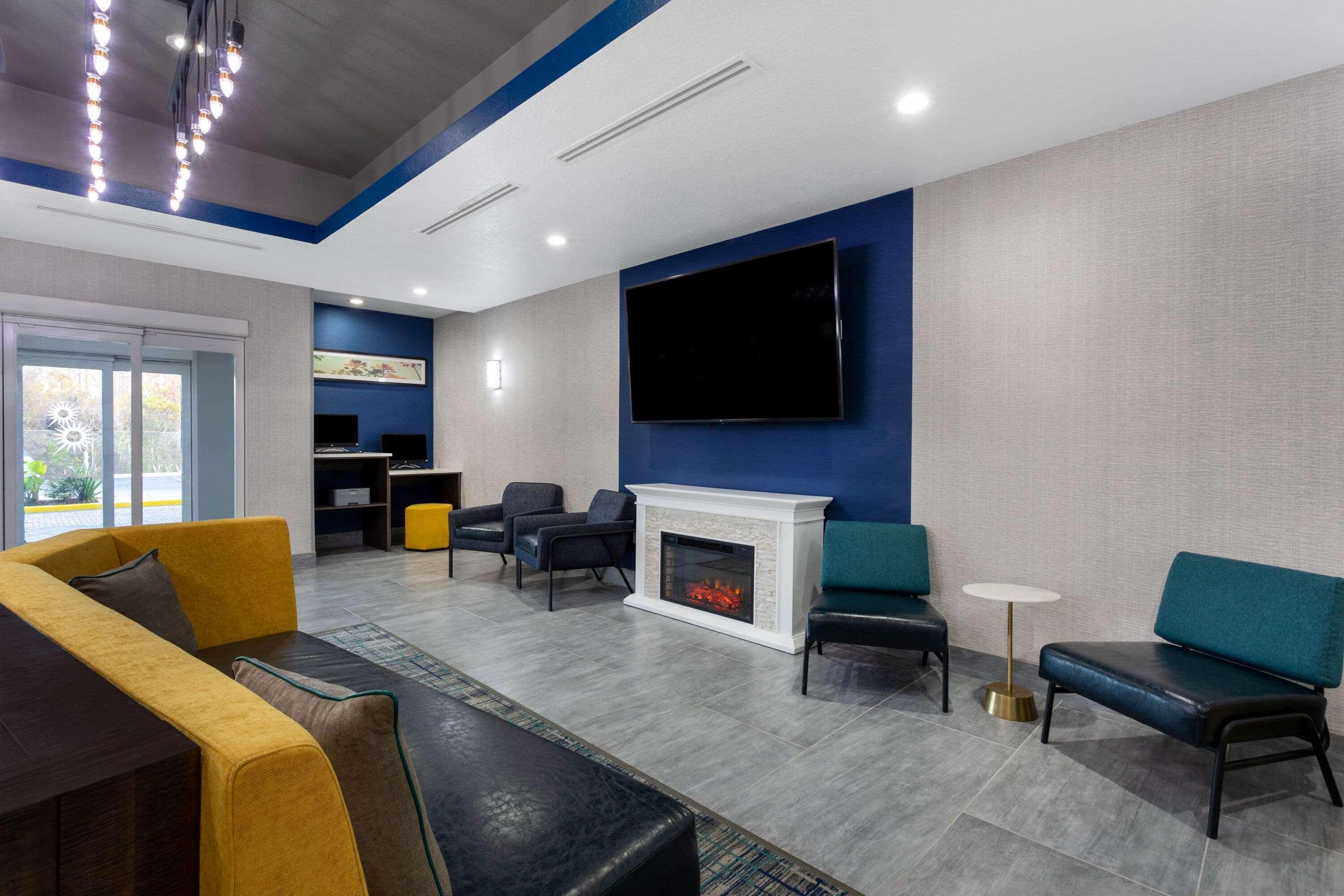 La Quinta By Wyndham Tampa Central Carrollwood Village Bagian luar foto