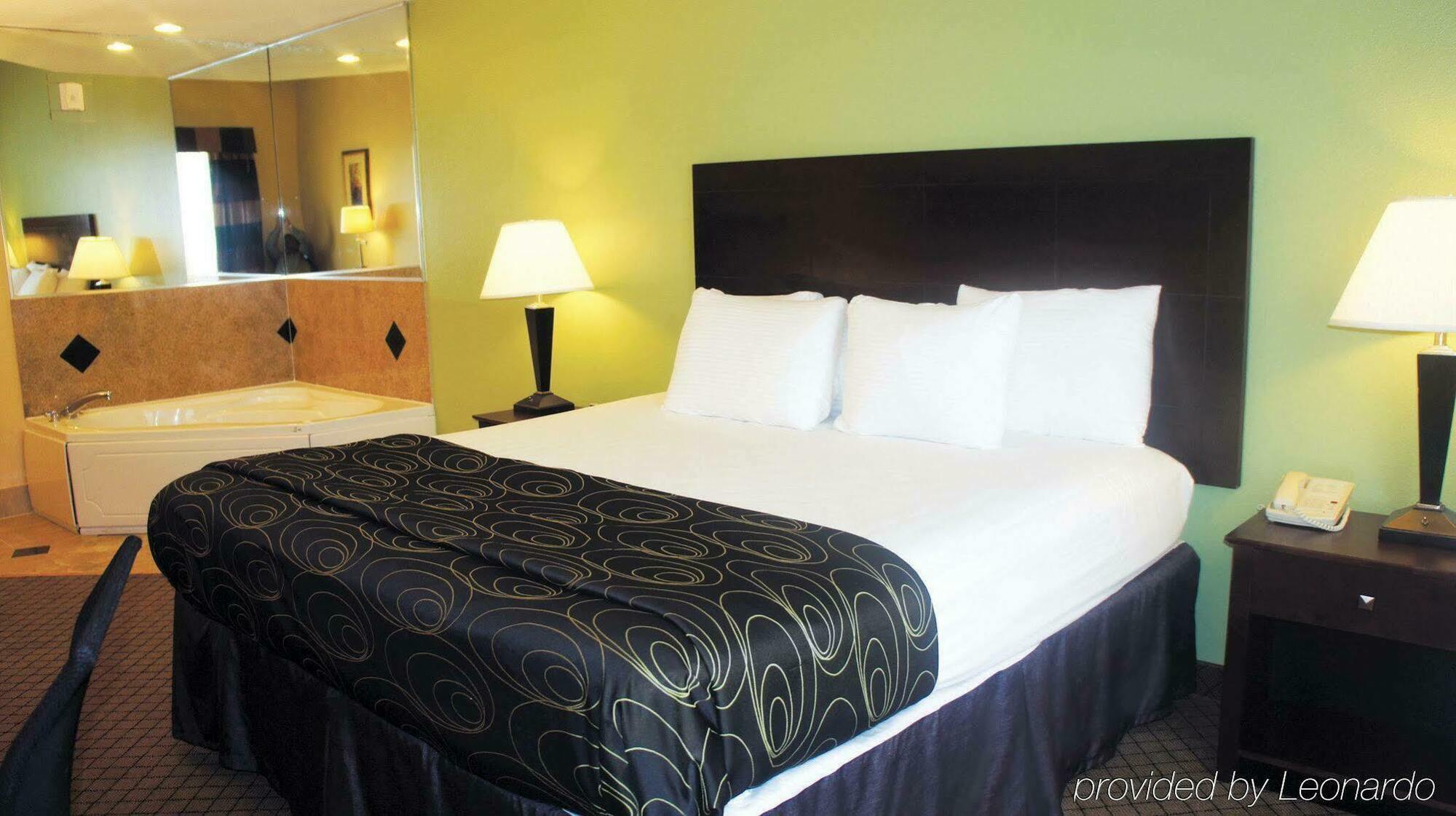La Quinta By Wyndham Tampa Central Carrollwood Village Bagian luar foto